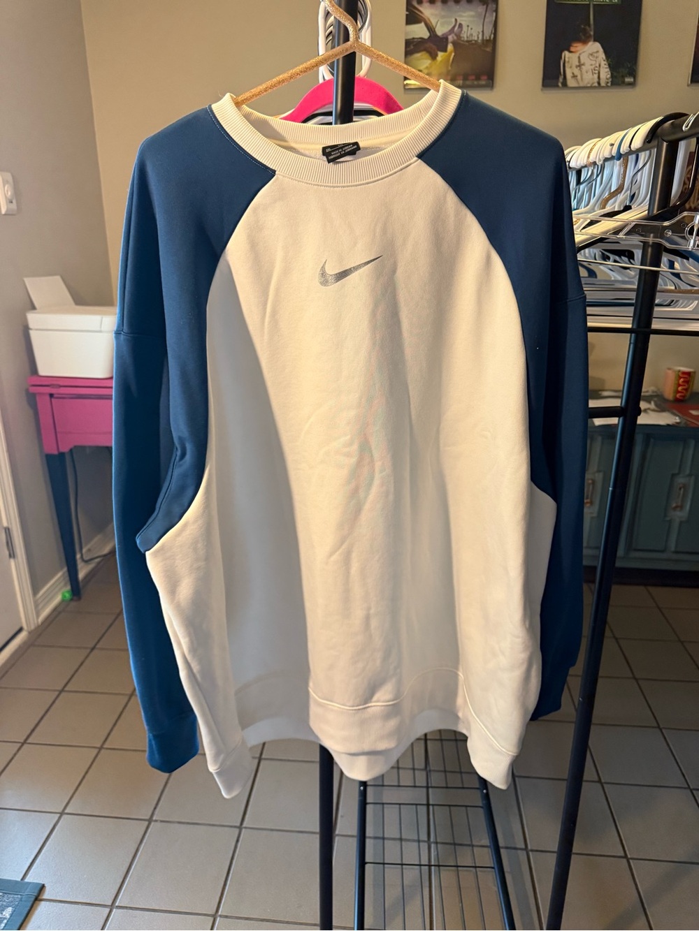 Nike Two-Tone Navy and White Raglan Sweatshirt